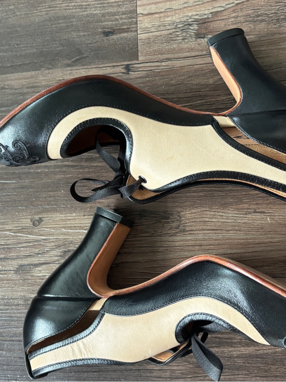 John Fluevog Black and Cream T‑Strap Mary Jane Heels with Bow - Picture 3 of 6